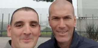 Insolite - Un automobiliste se fait percuter par… Zinédine Zidane !