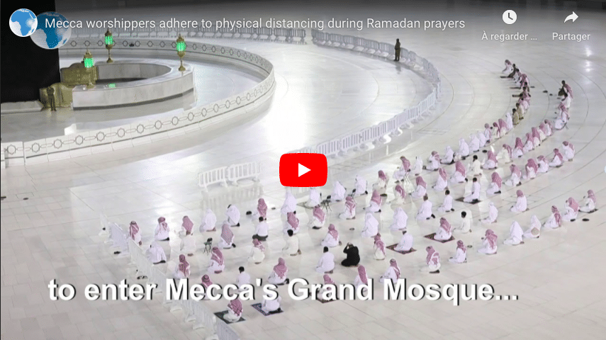 La Mecque Les Fideles Maintiennent Les Distances De Securite