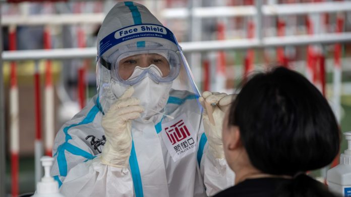 Coronavirus : une femme chinoise contamine 71 personnes en utilisant un ascenseur