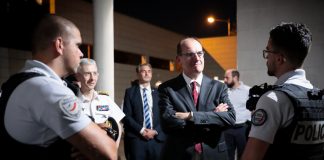 Seine-Saint-Denis - Le Premier ministre Jean Castex en visite surprise au commissariat de La Courneuve