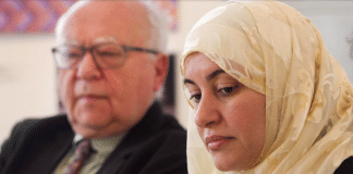 Canada un juge qui a demandé à une femme de retirer son hijab au tribunal présente des excuses