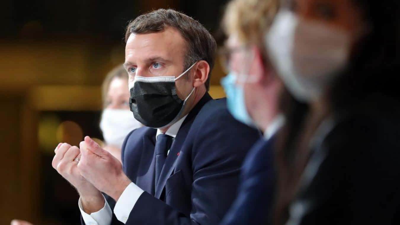 Je Les Ai Bien Bais Je Leur Ai Mis Profond Emmanuel Macron Se Lache En Prive Alnas Fr