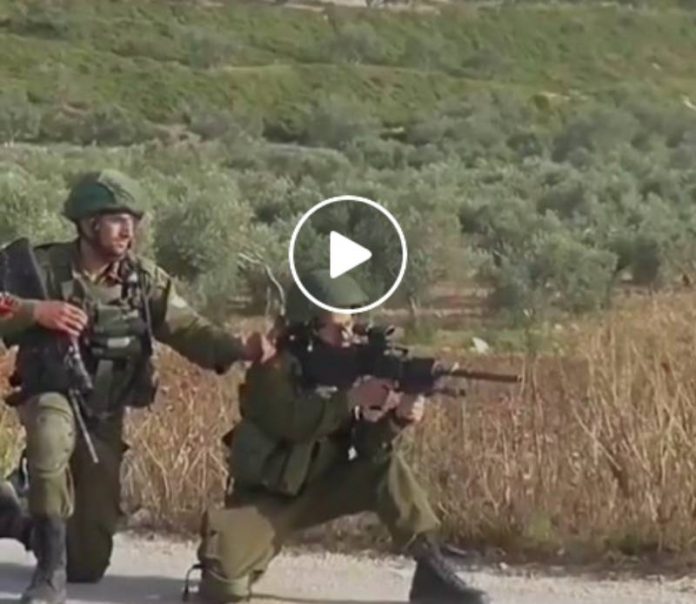 Des soldats israéliens tirent sur des Palestiniens pour s’amuser - VIDEO