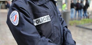 Vanves - deux policiers racistes cassent le poignet d’une collègue et font accuser un détenu innocent