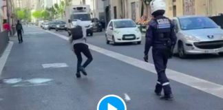 Marseille un policier en moto fonce sur un lycéen de 16 ans - VIDEO