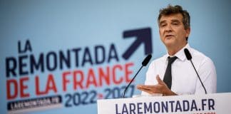 Arnaud Montebourg veut « traduire en correctionnelle » les imams qui appellent à « désobéir à la loi »