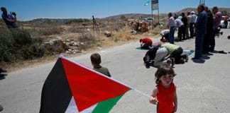 Un village palestinien s'engage à lutter jusqu'à ce que la terre soit rendue