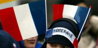 La majorité des Français pensent que les chrétiens blancs sont « menacés d’extinction » en raison des musulmans 